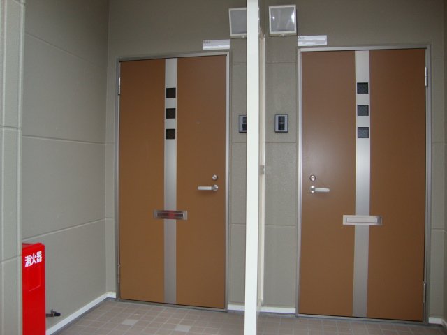 22/22 エントランス