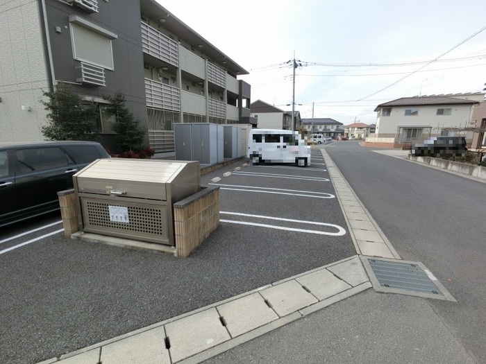 20/27 駐車場