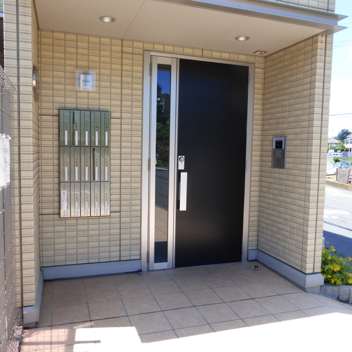 16/20 エントランス