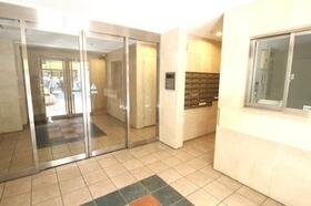 15/17 エントランス