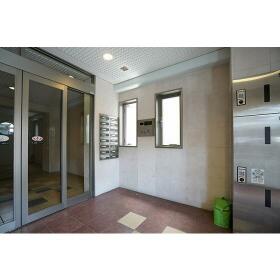 2/2 エントランス