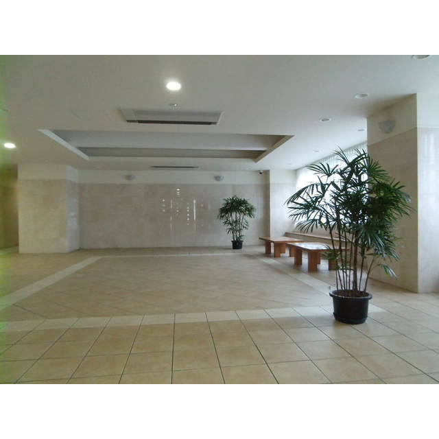 13/22 エントランス