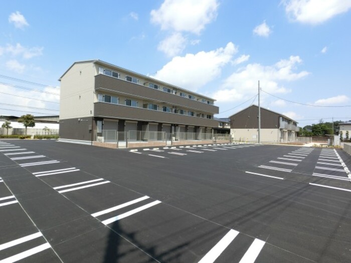 2/3 駐車場