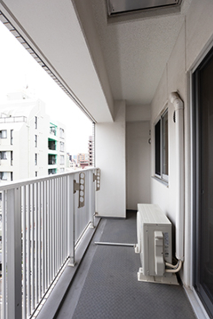 13/22 バルコニー