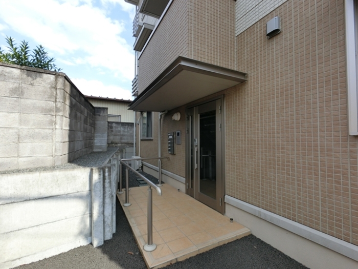 19/28 エントランス