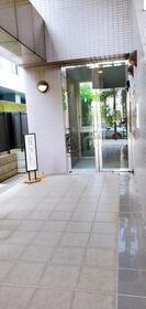 14/16 エントランス