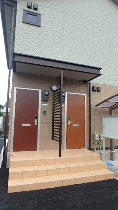 2/3 エントランス