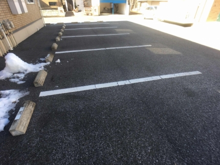20/28 駐車場