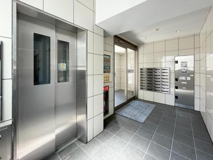 14/14 エントランス