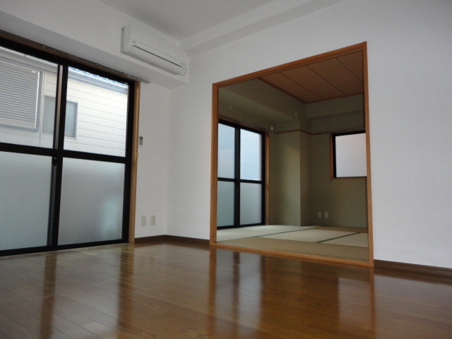 13/29 リビング/ダイニング