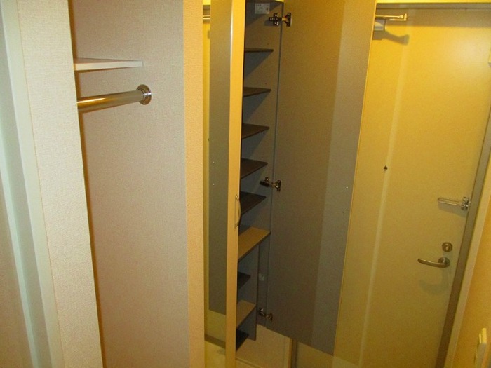 5/18 玄関