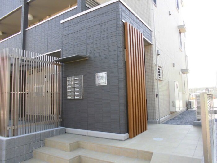 17/20 エントランス