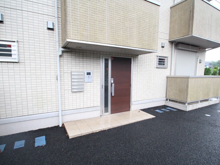 18/20 エントランス