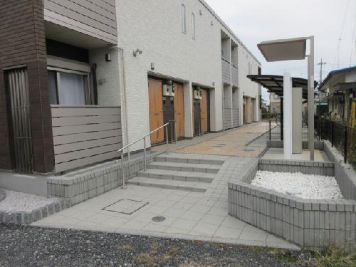 13/17 エントランス