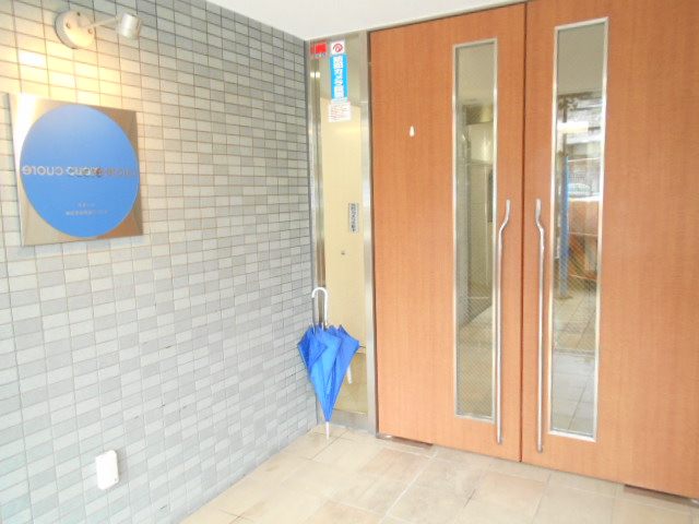 21/30 エントランス