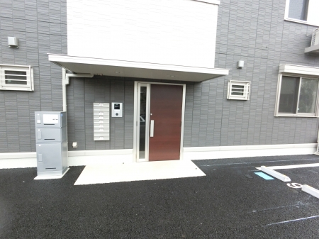 19/30 エントランス