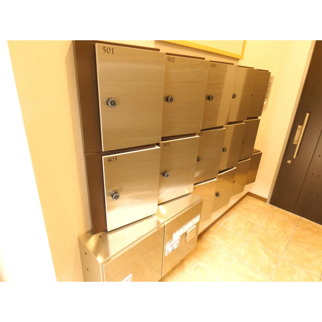 14/14 エントランス