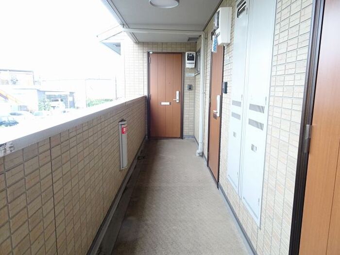 2/4 エントランス