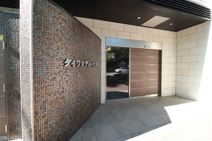 20/28 エントランス