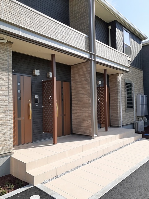 14/20 エントランス