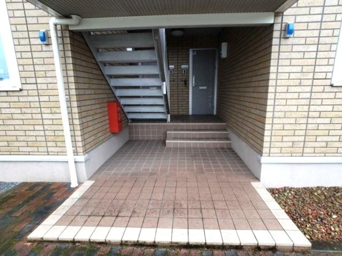 19/28 エントランス