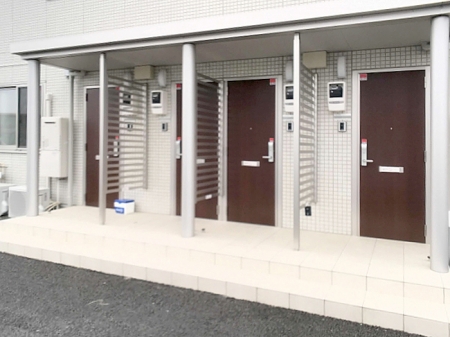 26/30 エントランス