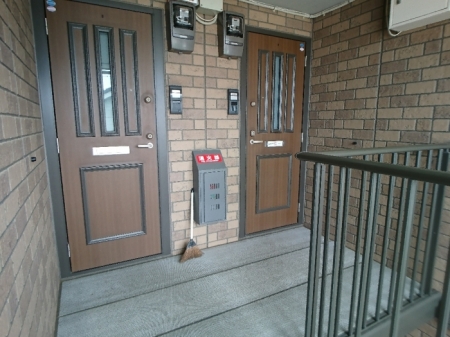 18/20 エントランス