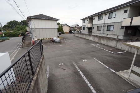 15/15 駐車場