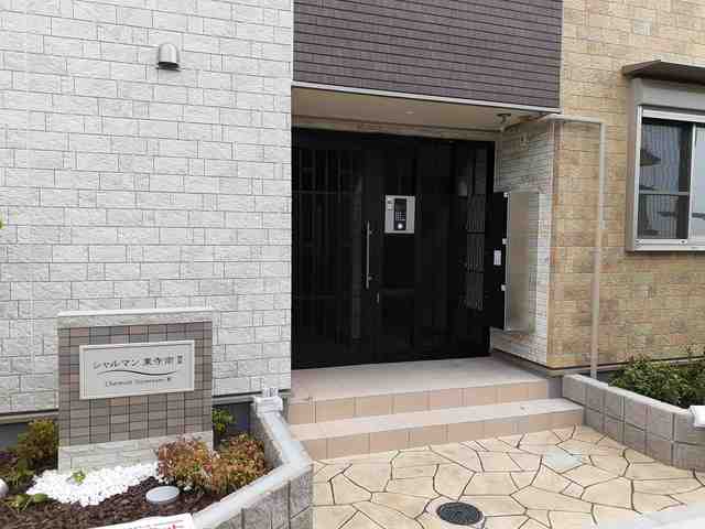 14/20 エントランス