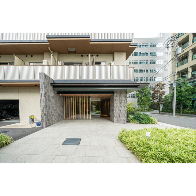 16/21 エントランス