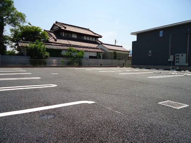 14/20 駐車場