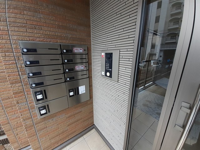 14/21 エントランス