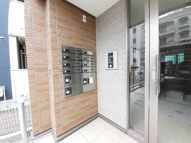 14/21 エントランス