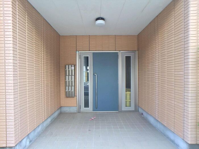 15/15 エントランス