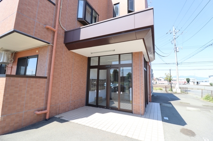 18/29 エントランス