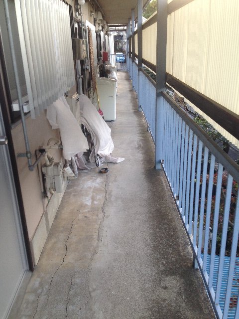 2/4 エントランス