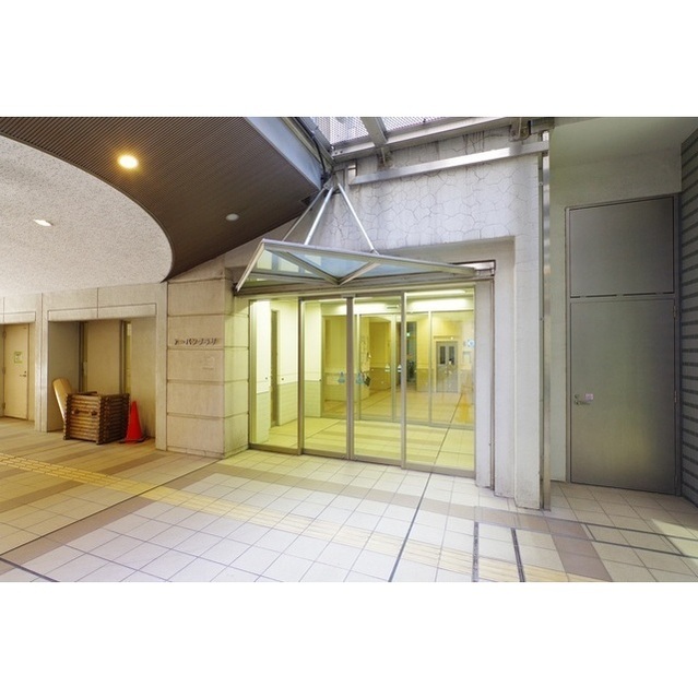 4/4 エントランス