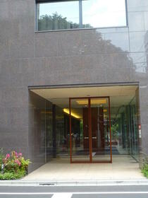 2/5 エントランス