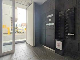 16/16 エントランス