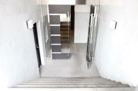 15/17 エントランス