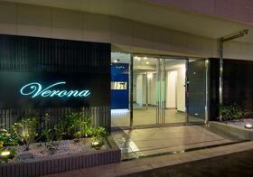 16/17 エントランス