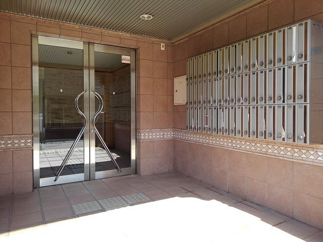 14/20 エントランス