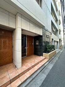 15/19 エントランス