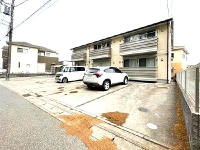 18/18 駐車場