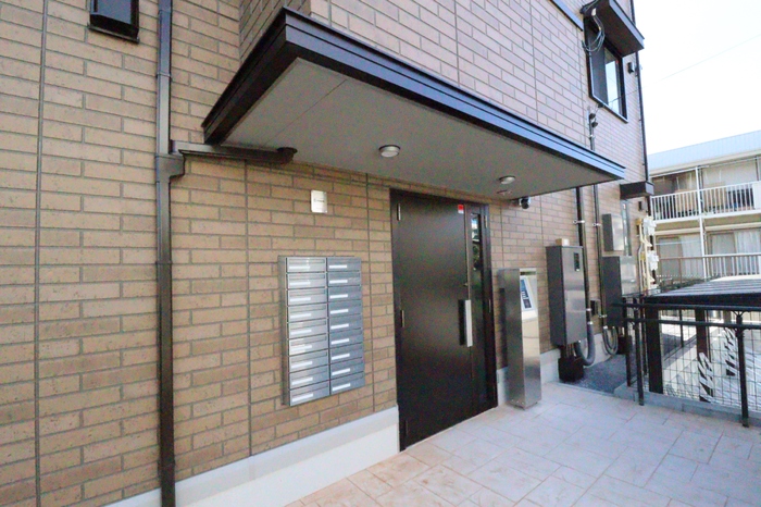 16/16 エントランス