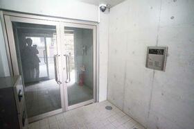 2/2 エントランス