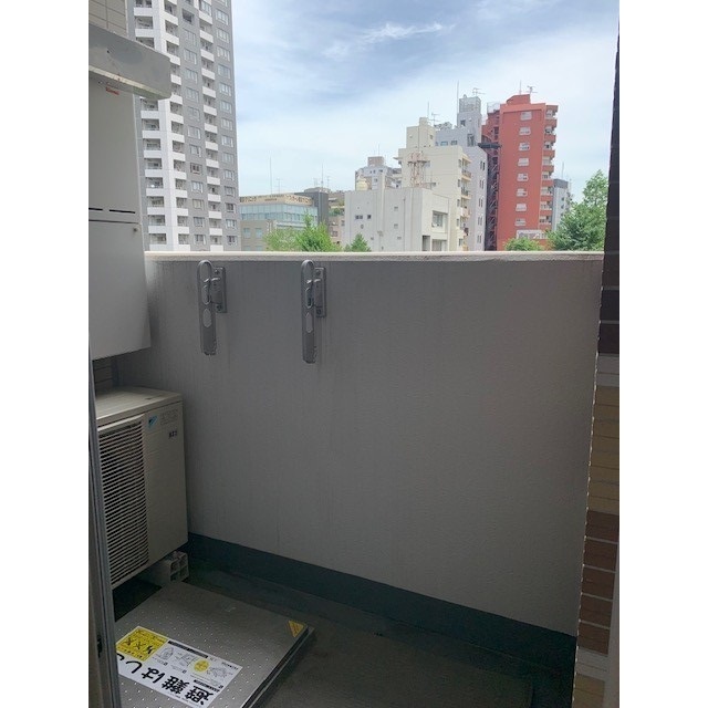 13/20 バルコニー