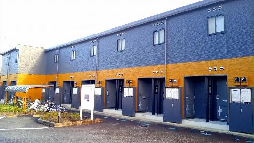 13/18 エントランス