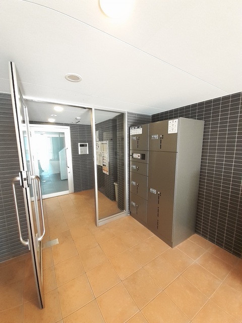 2/8 エントランス