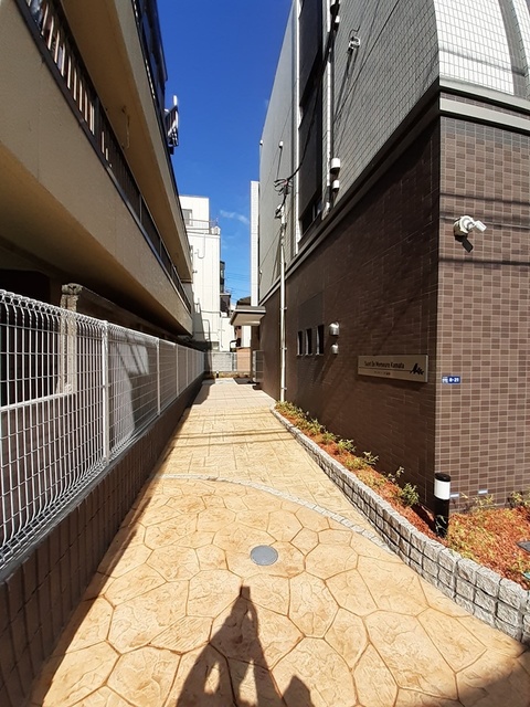 14/20 エントランス